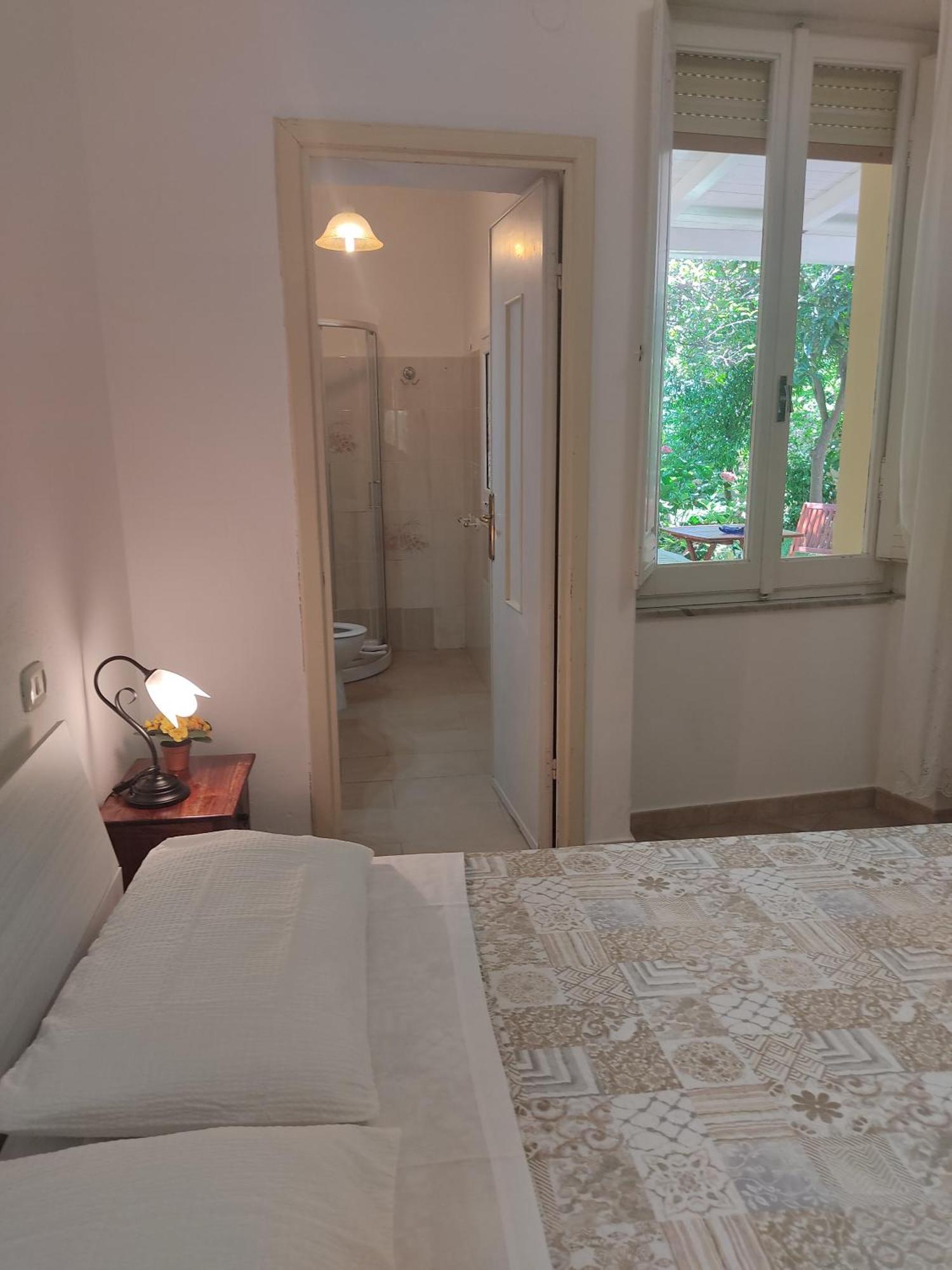 Domo Janas Guesthouse Olbia Exterior foto
