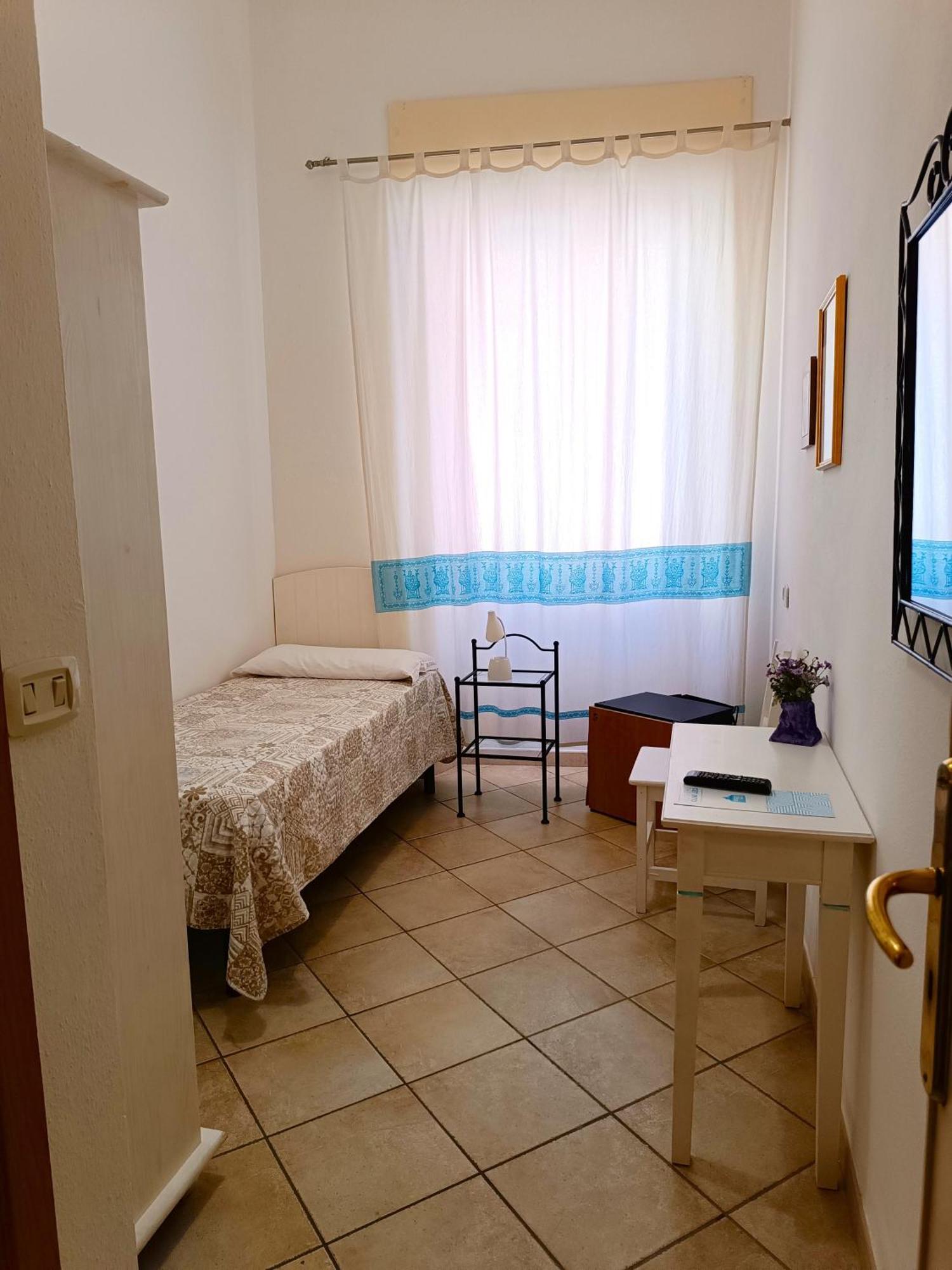 Domo Janas Guesthouse Olbia Exterior foto